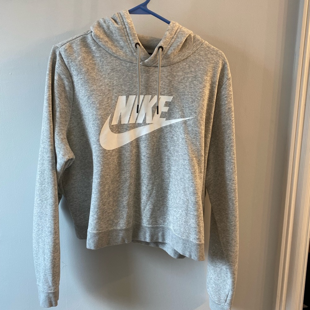 Women’s Nike Sweatshirt with hood